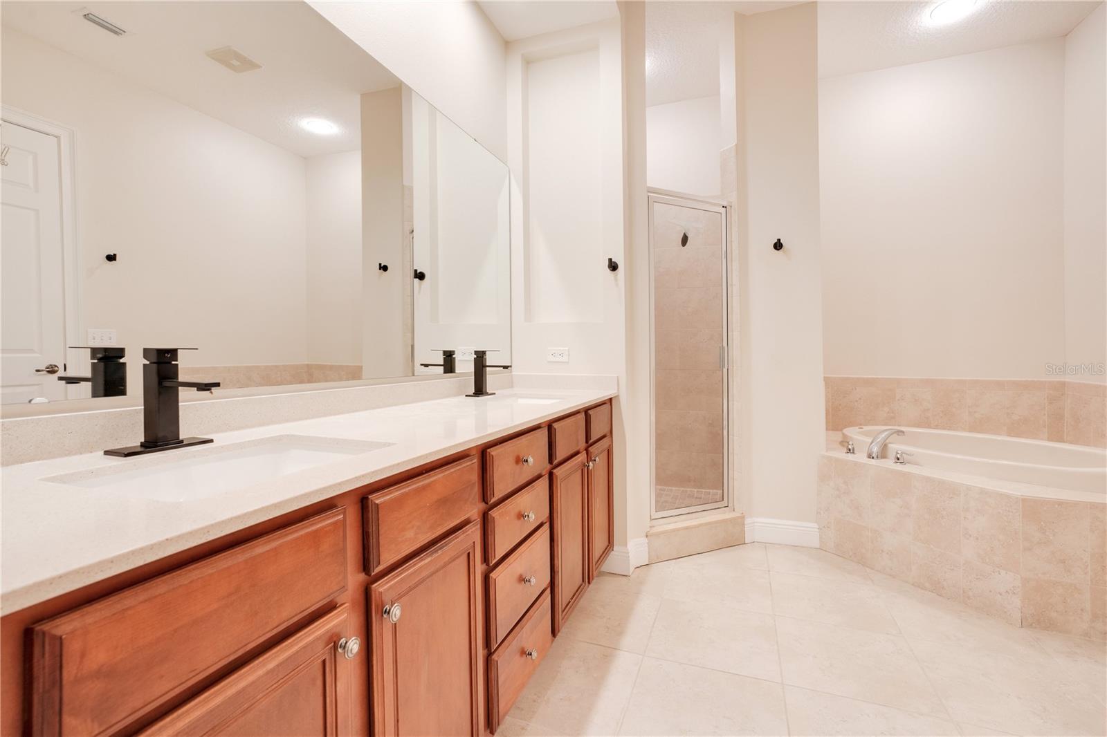 Image 23 of 33 For 1470 Lake Baldwin Lane B