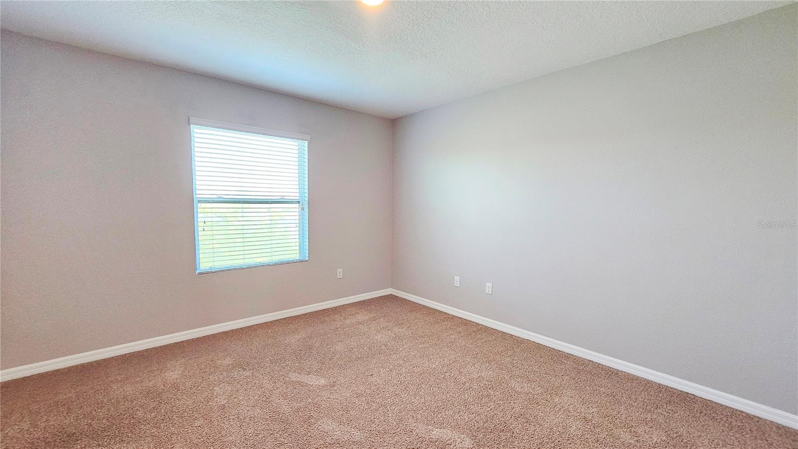 Image 14 of 38 For 364 Arbor Lakes Drive