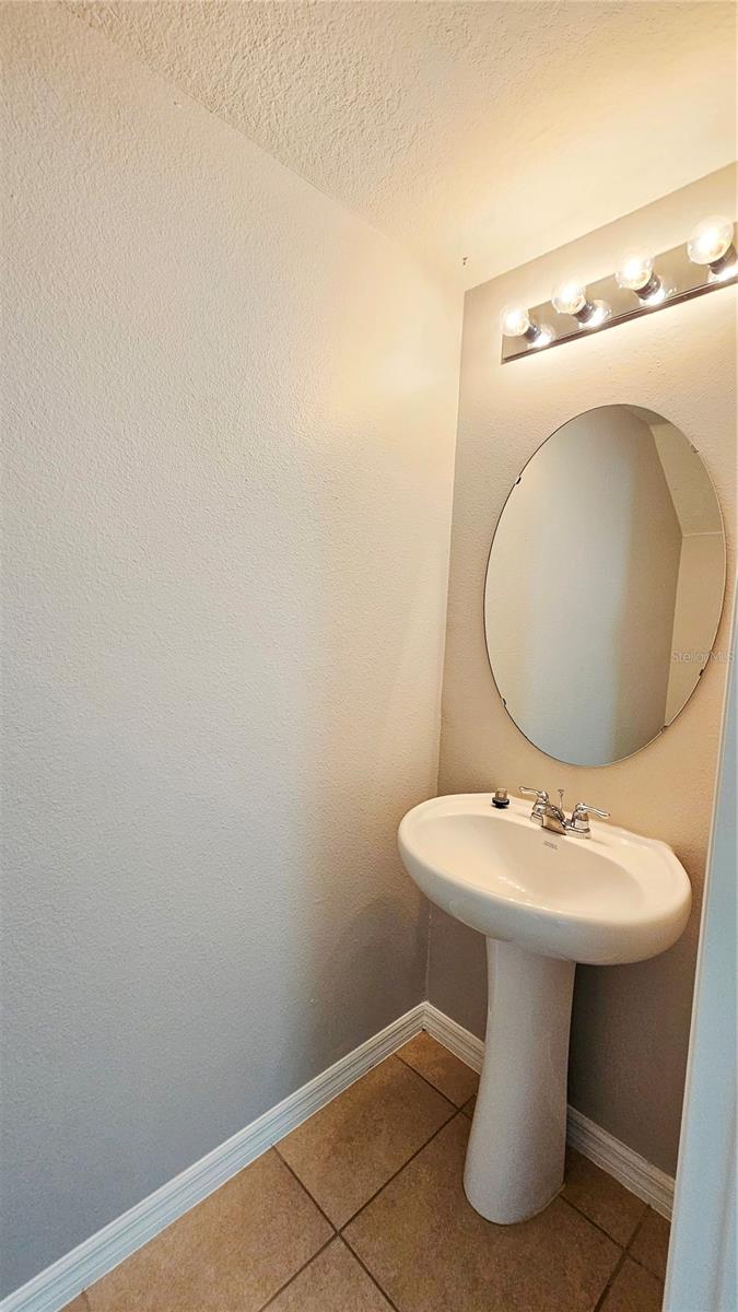 Image 25 of 38 For 364 Arbor Lakes Drive