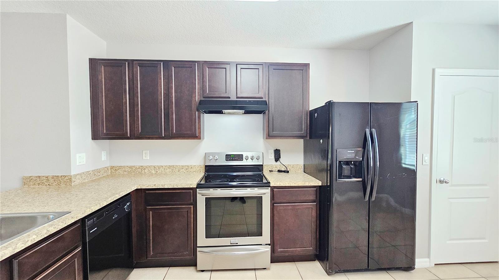 Image 9 of 38 For 364 Arbor Lakes Drive