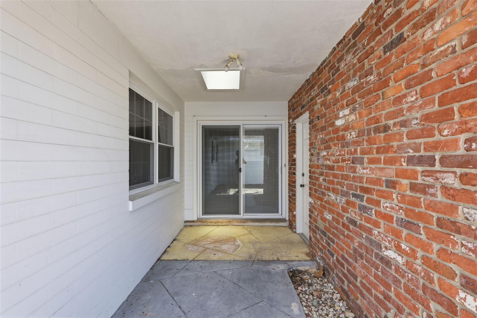 Image 13 of 42 For 102 Ann Rustin Drive