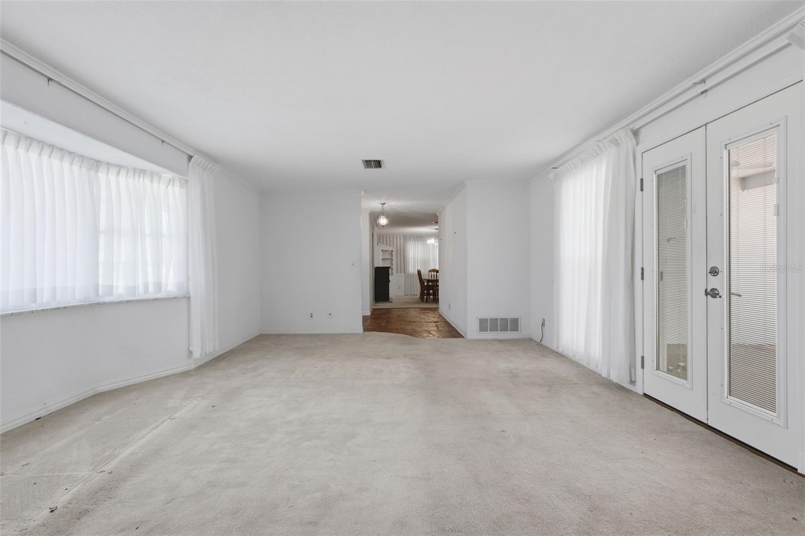 Image 17 of 42 For 102 Ann Rustin Drive