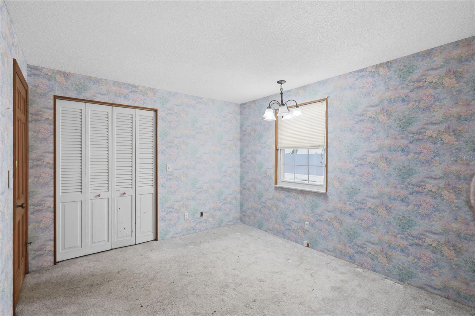 Image 18 of 42 For 102 Ann Rustin Drive