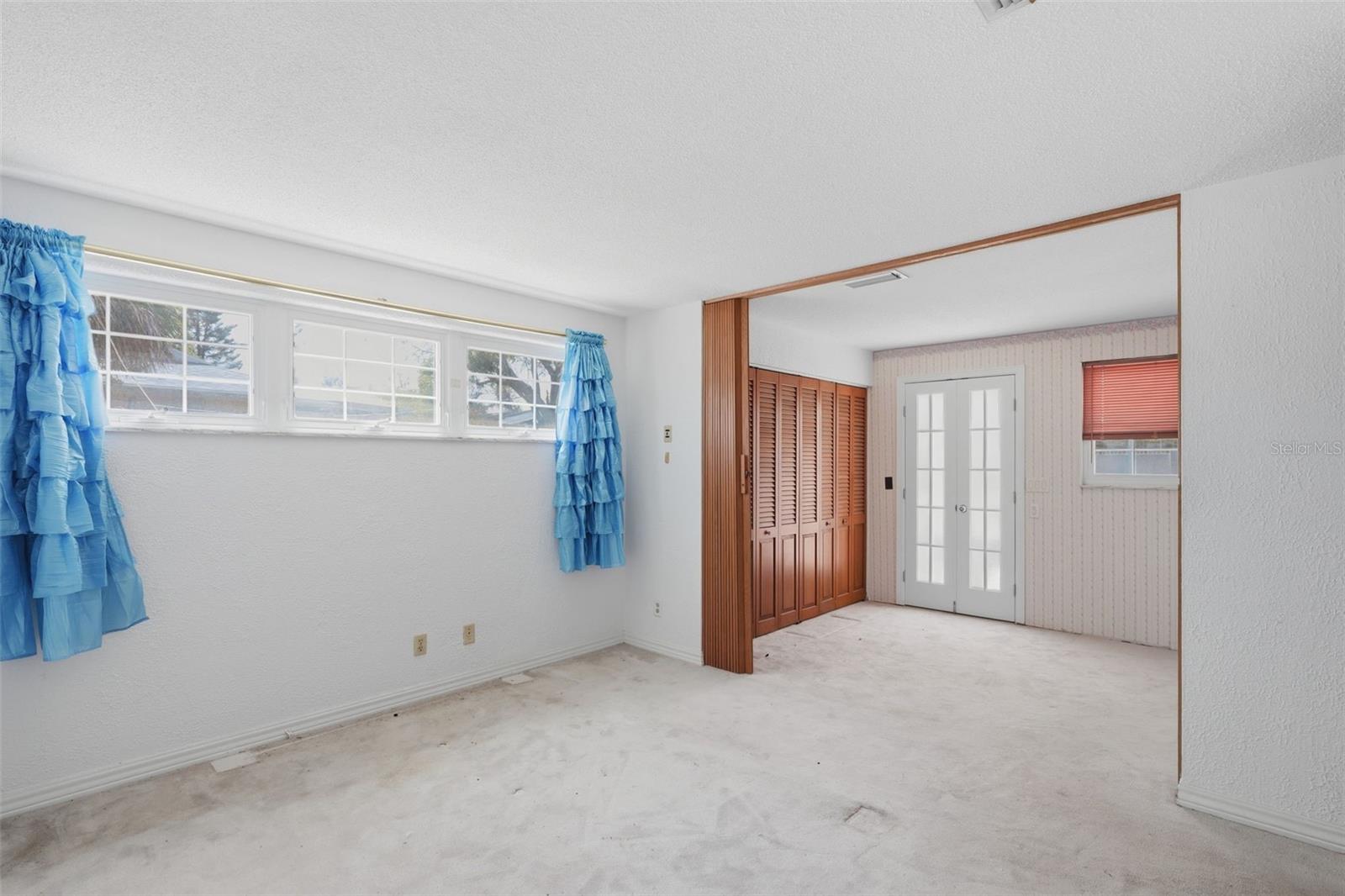 Image 21 of 42 For 102 Ann Rustin Drive