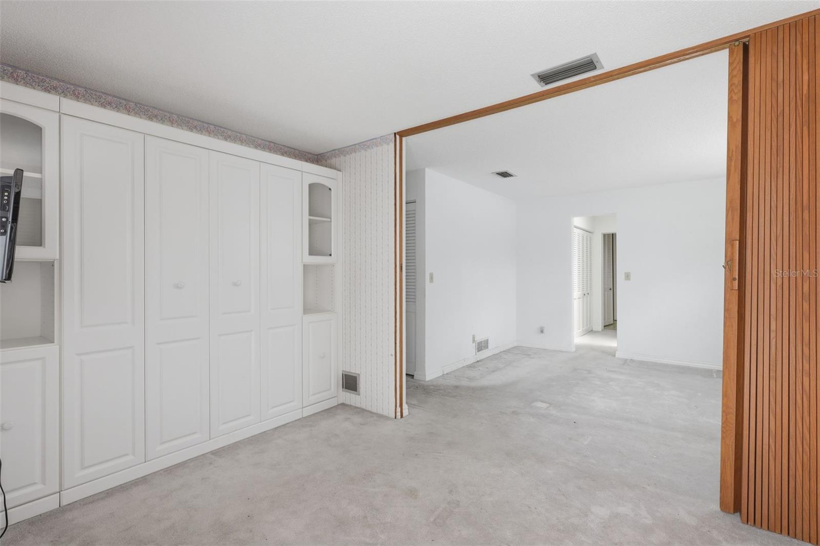 Image 24 of 42 For 102 Ann Rustin Drive