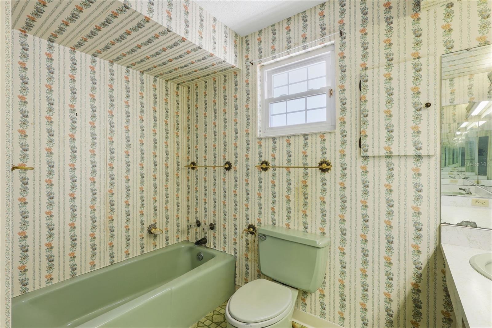 Image 25 of 42 For 102 Ann Rustin Drive