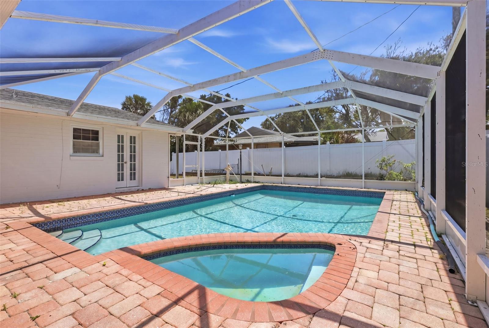 Image 32 of 42 For 102 Ann Rustin Drive