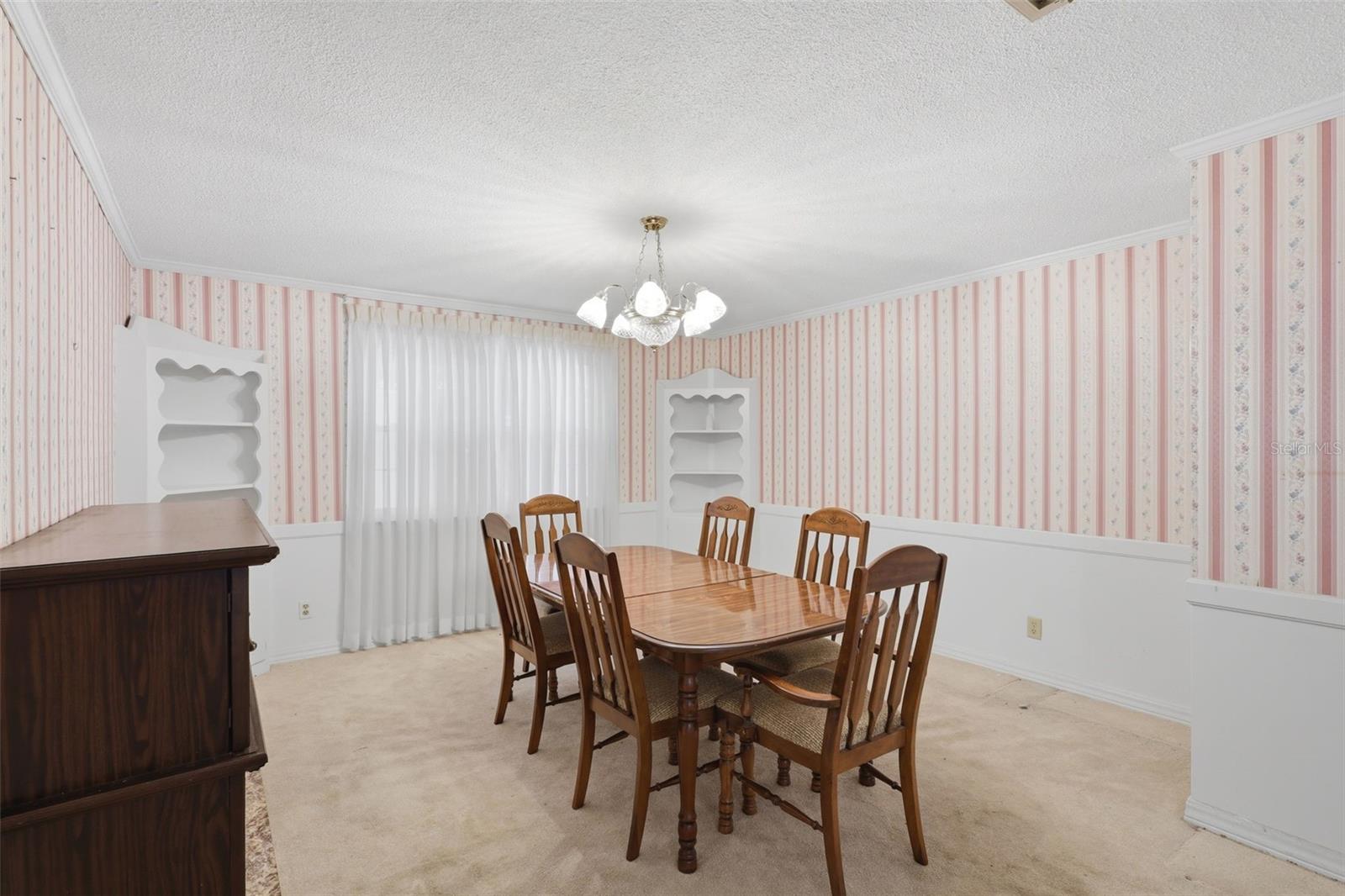 Image 6 of 42 For 102 Ann Rustin Drive