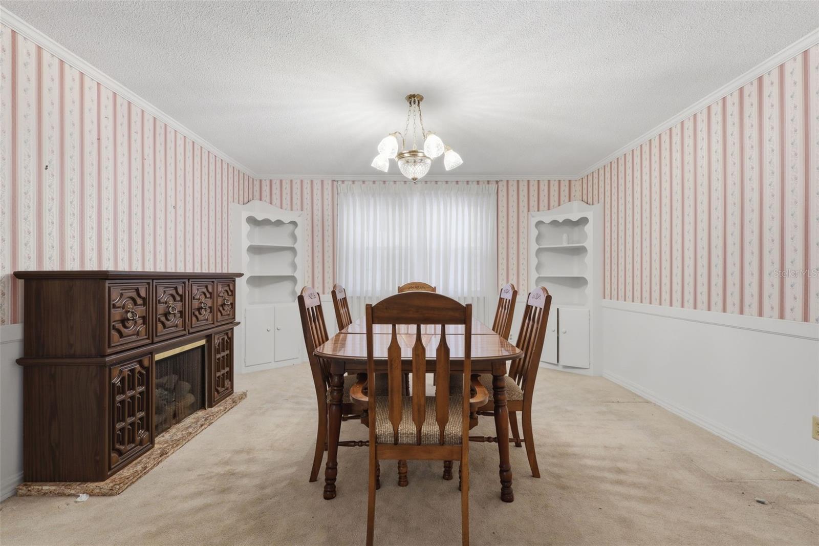 Image 7 of 42 For 102 Ann Rustin Drive