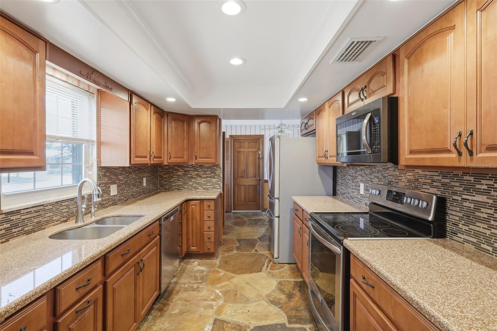 Image 9 of 42 For 102 Ann Rustin Drive