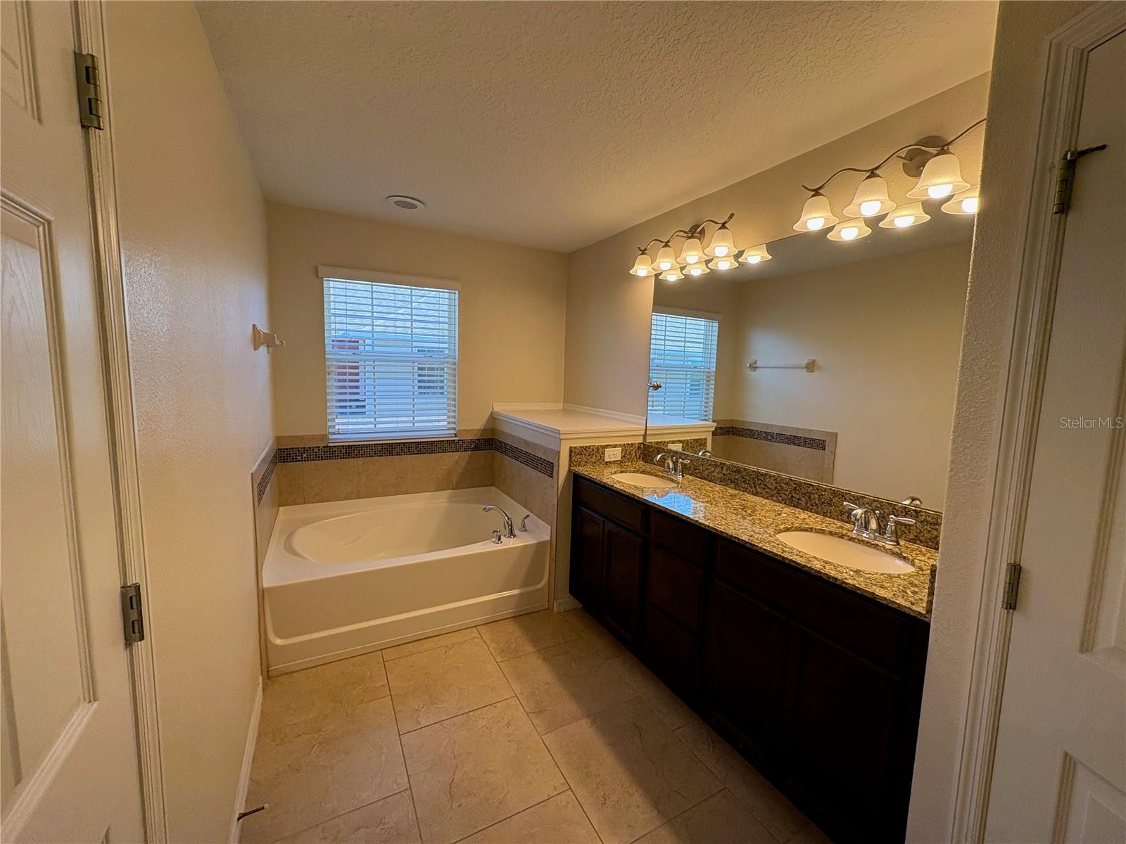 Image 11 of 36 For 1372 Mill Stream Lane