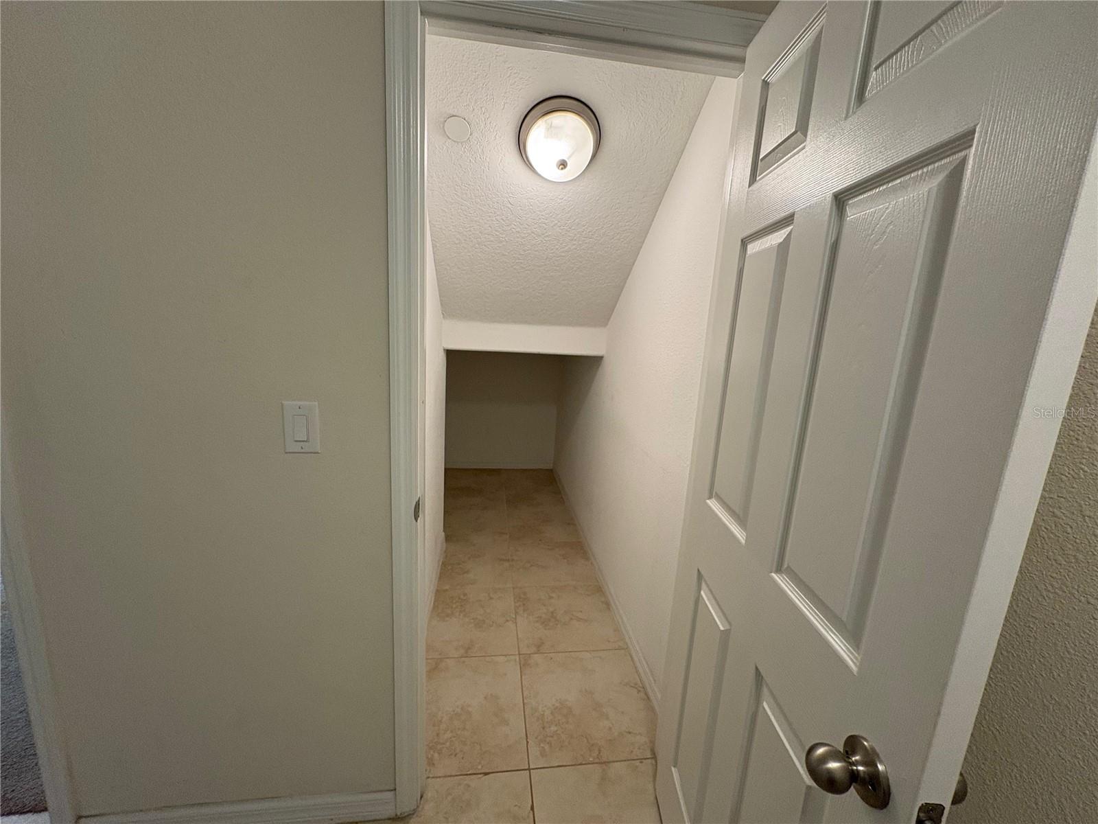 Image 8 of 36 For 1372 Mill Stream Lane