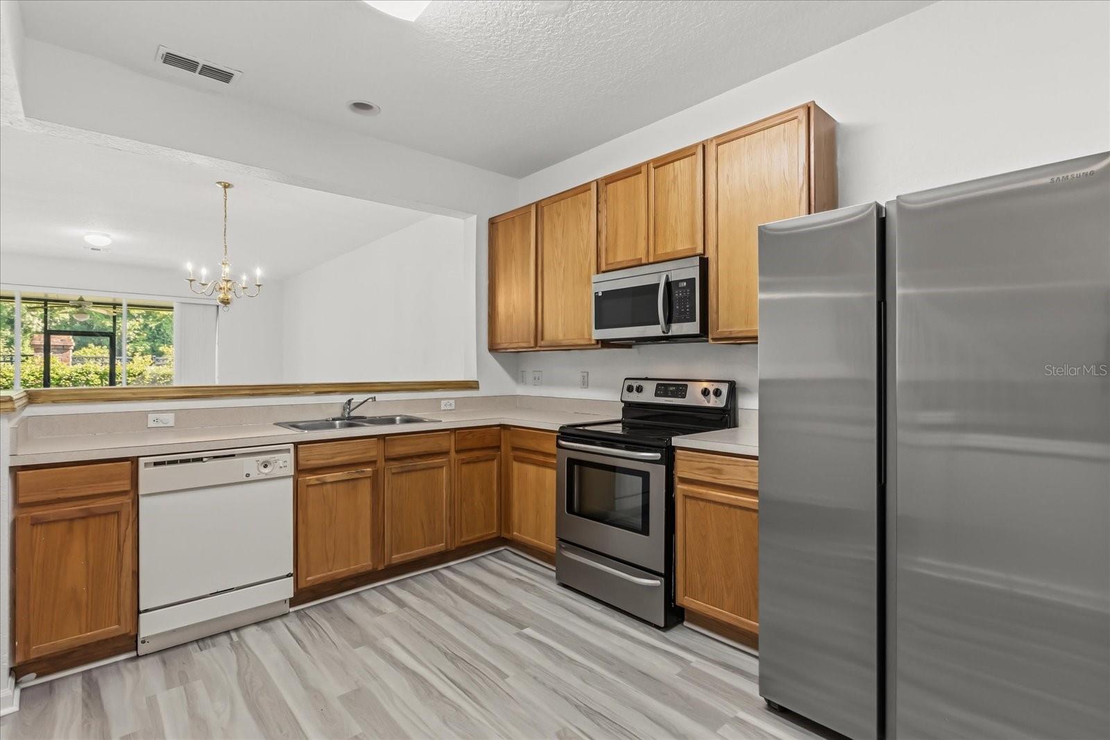 Image 13 of 34 For 5012 Hawkstone Drive