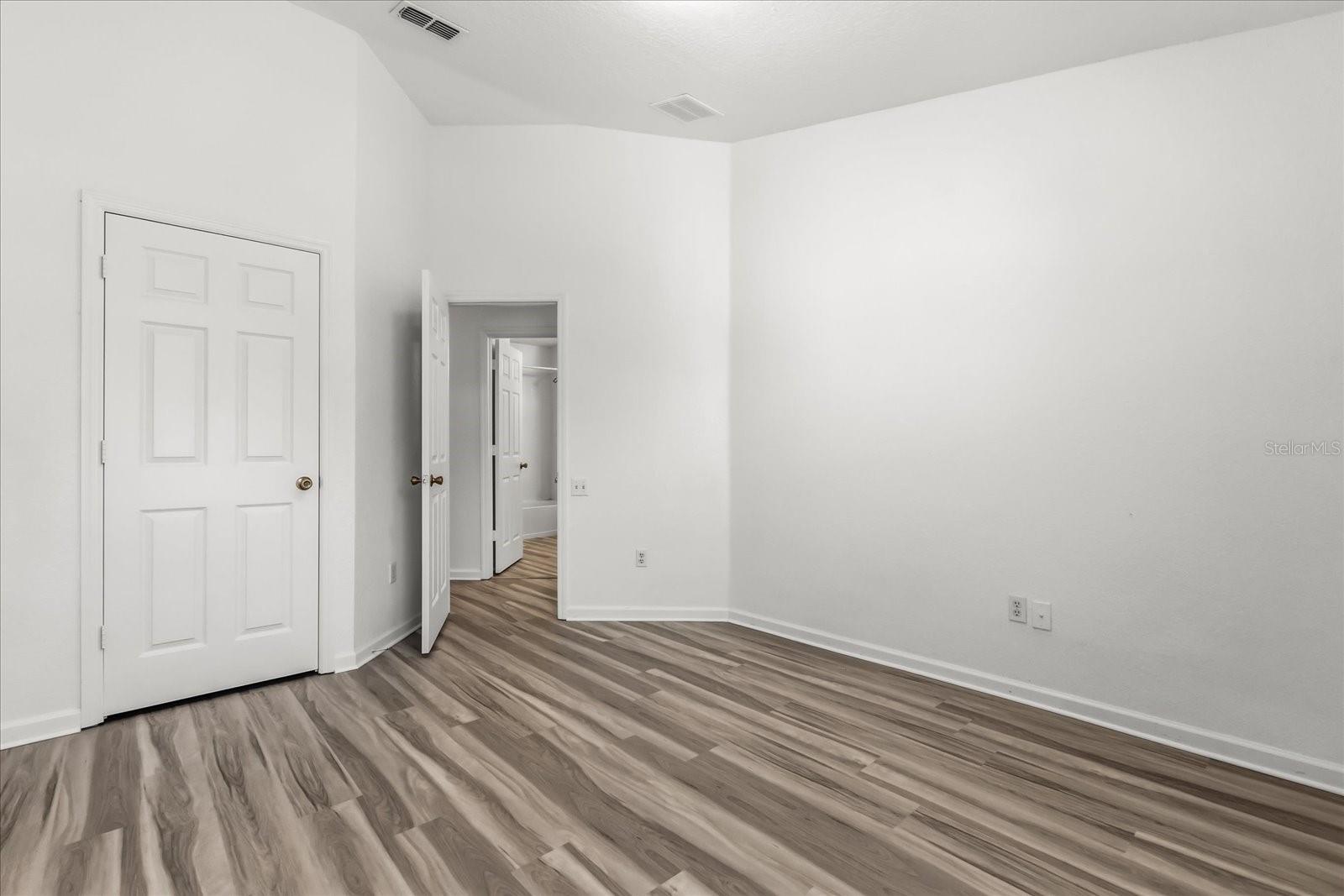 Image 22 of 34 For 5012 Hawkstone Drive