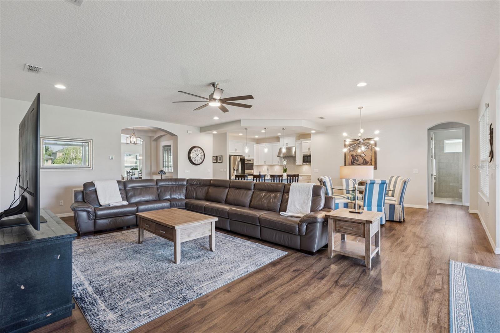 Image 13 of 51 For 1173 Fieldstone Circle