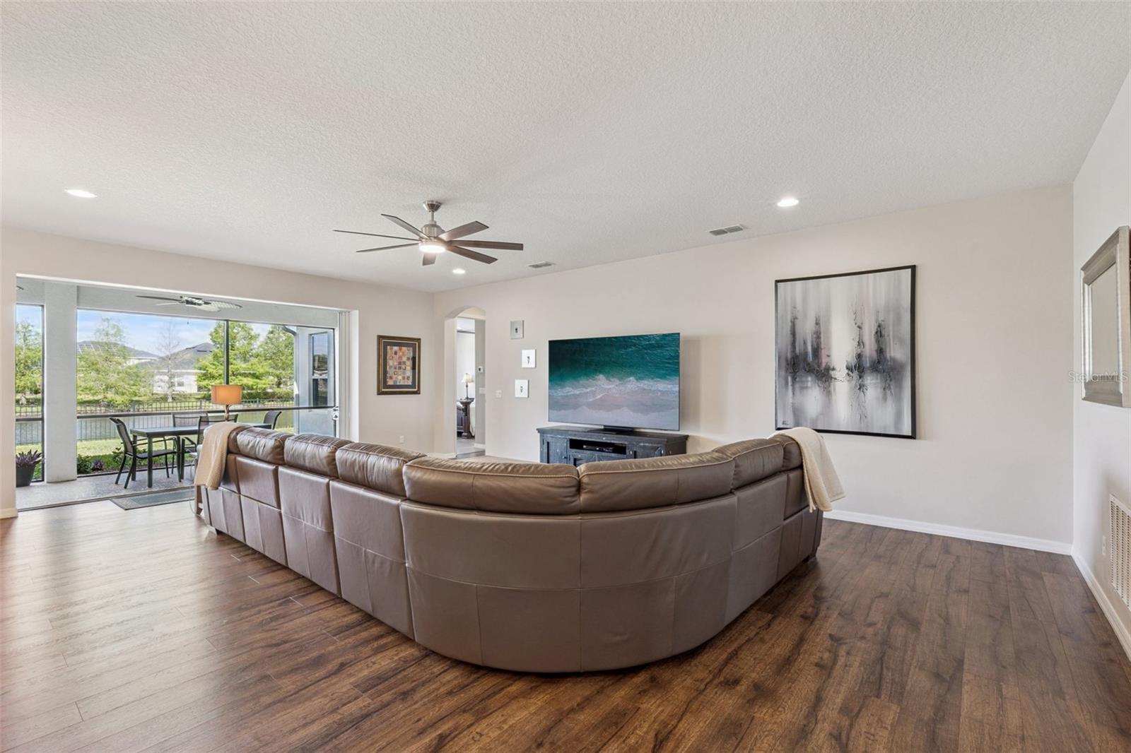 Image 15 of 51 For 1173 Fieldstone Circle