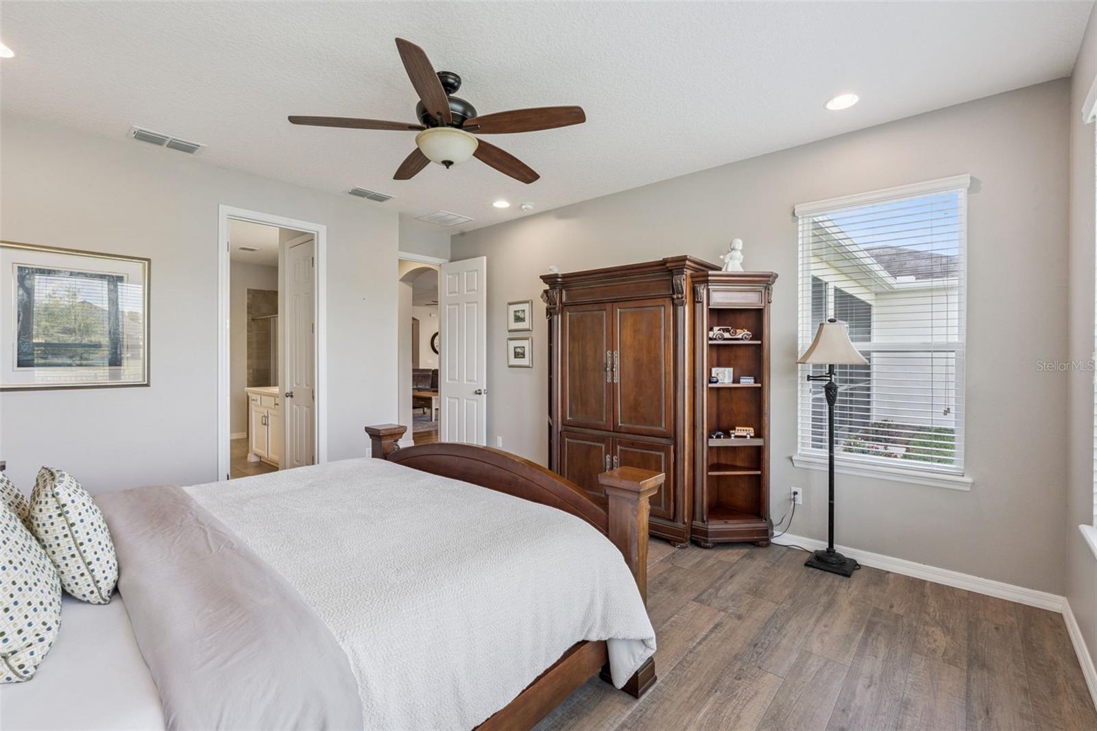 Image 25 of 51 For 1173 Fieldstone Circle