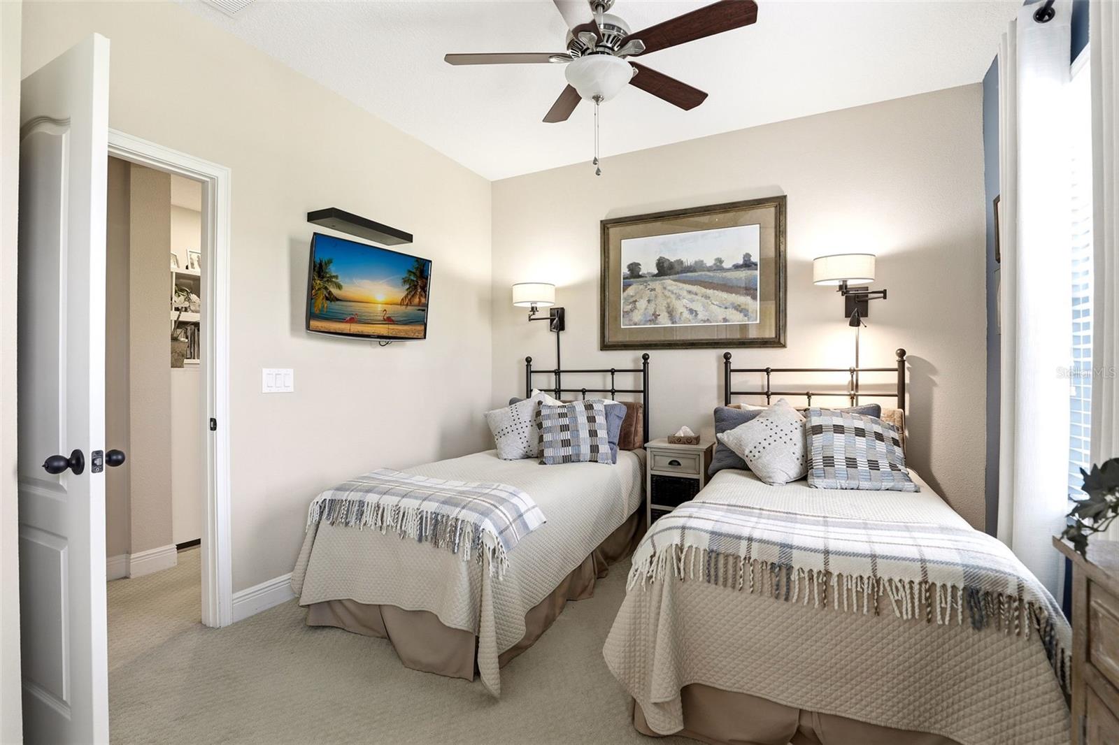 Image 35 of 48 For 1240 Lobelia Drive