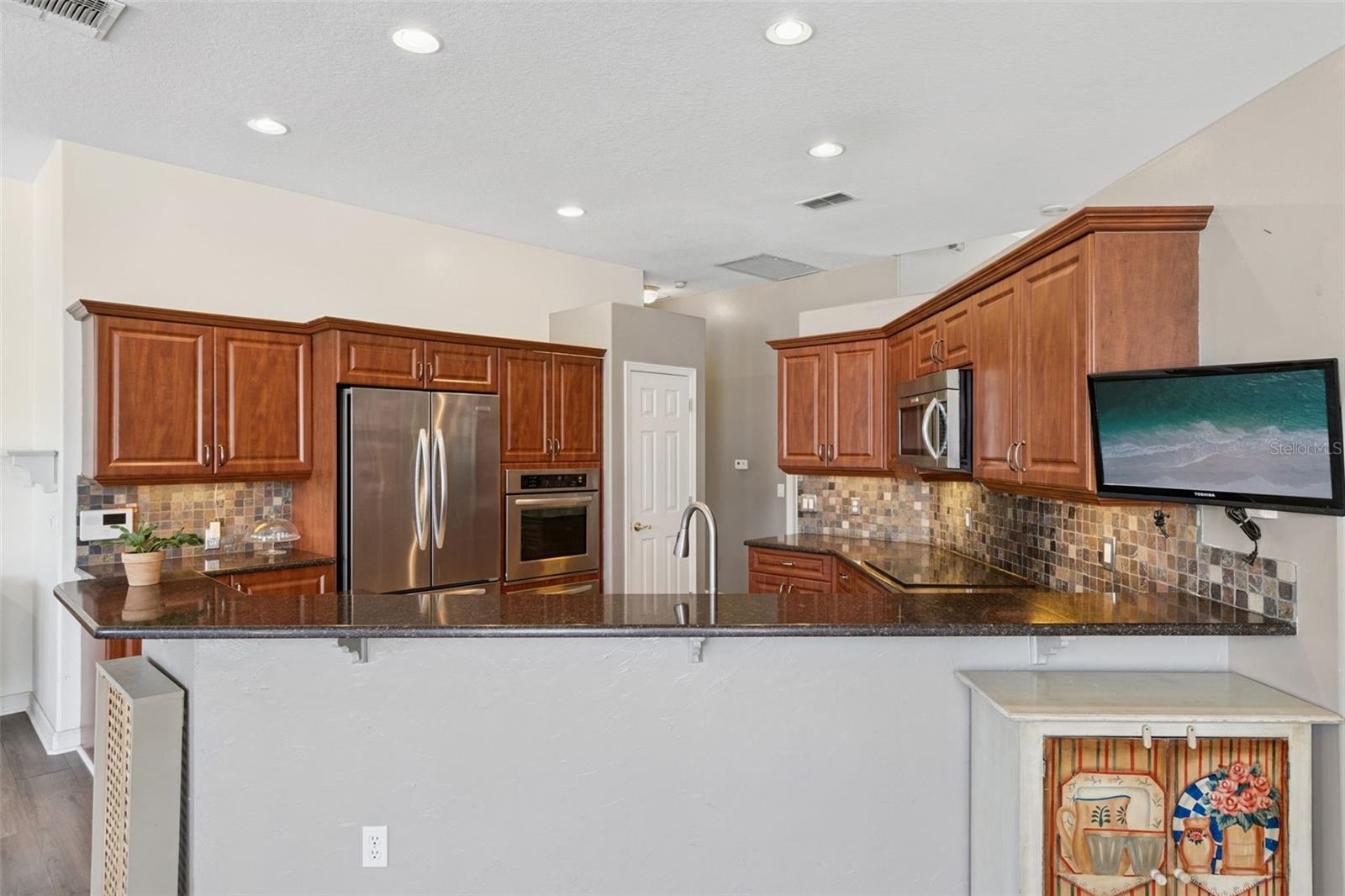 Image 13 of 39 For 8041 Monier Way