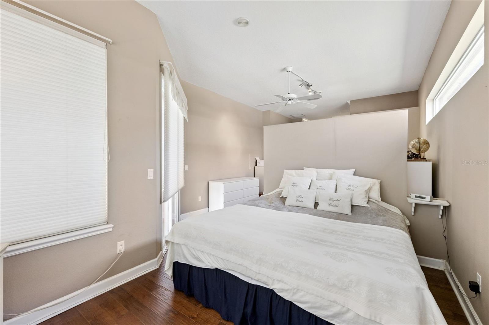 Image 15 of 39 For 8041 Monier Way