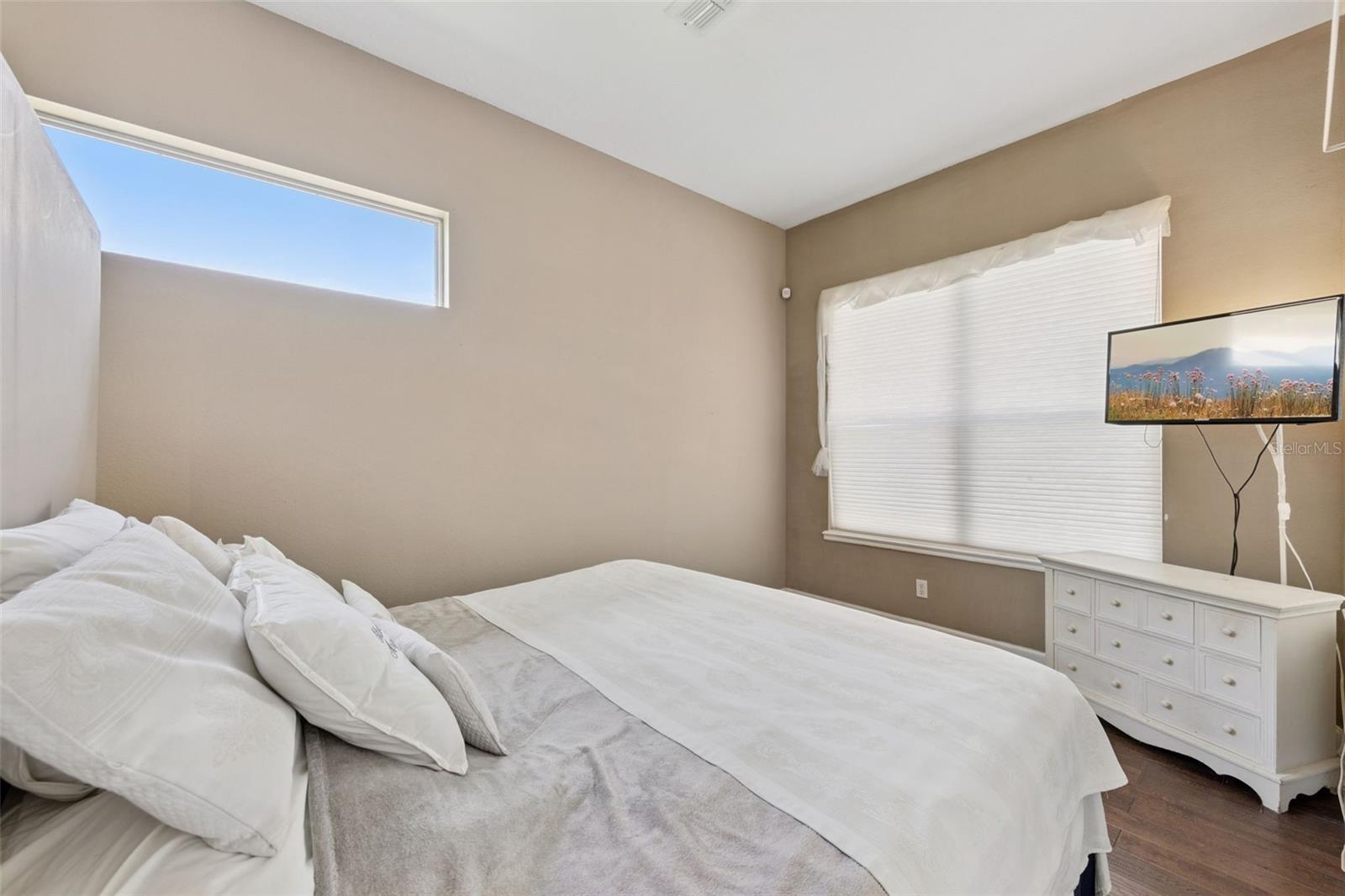 Image 16 of 39 For 8041 Monier Way