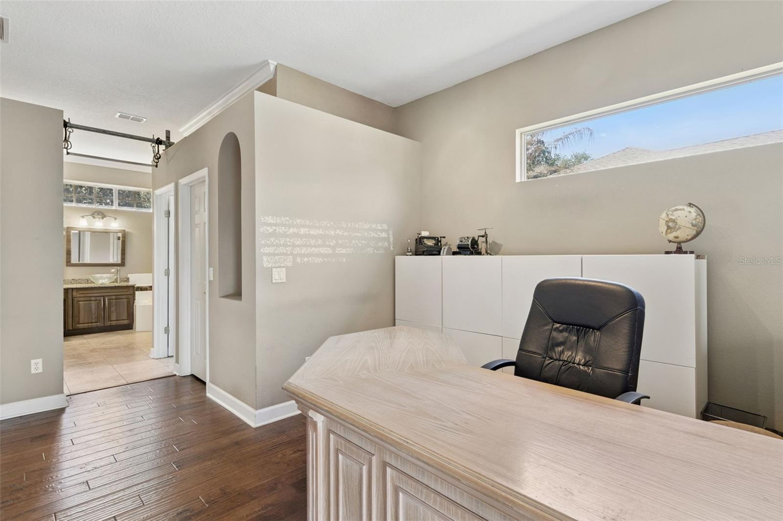 Image 18 of 39 For 8041 Monier Way