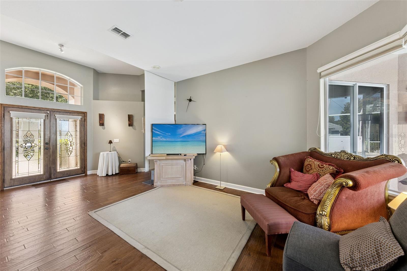 Image 5 of 39 For 8041 Monier Way