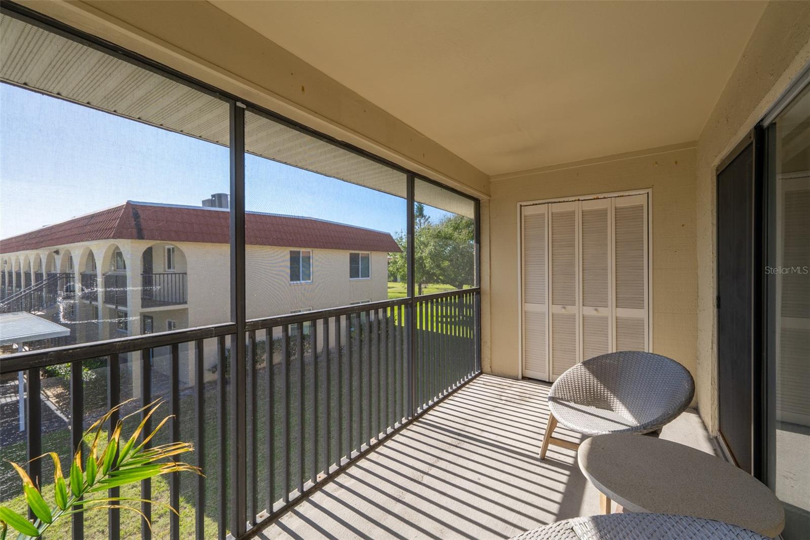 Image 21 of 37 For 201 Saint Lucie Lane 706