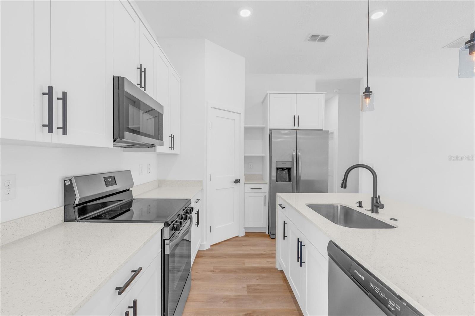 Image 10 of 49 For 8812 Lansen Way