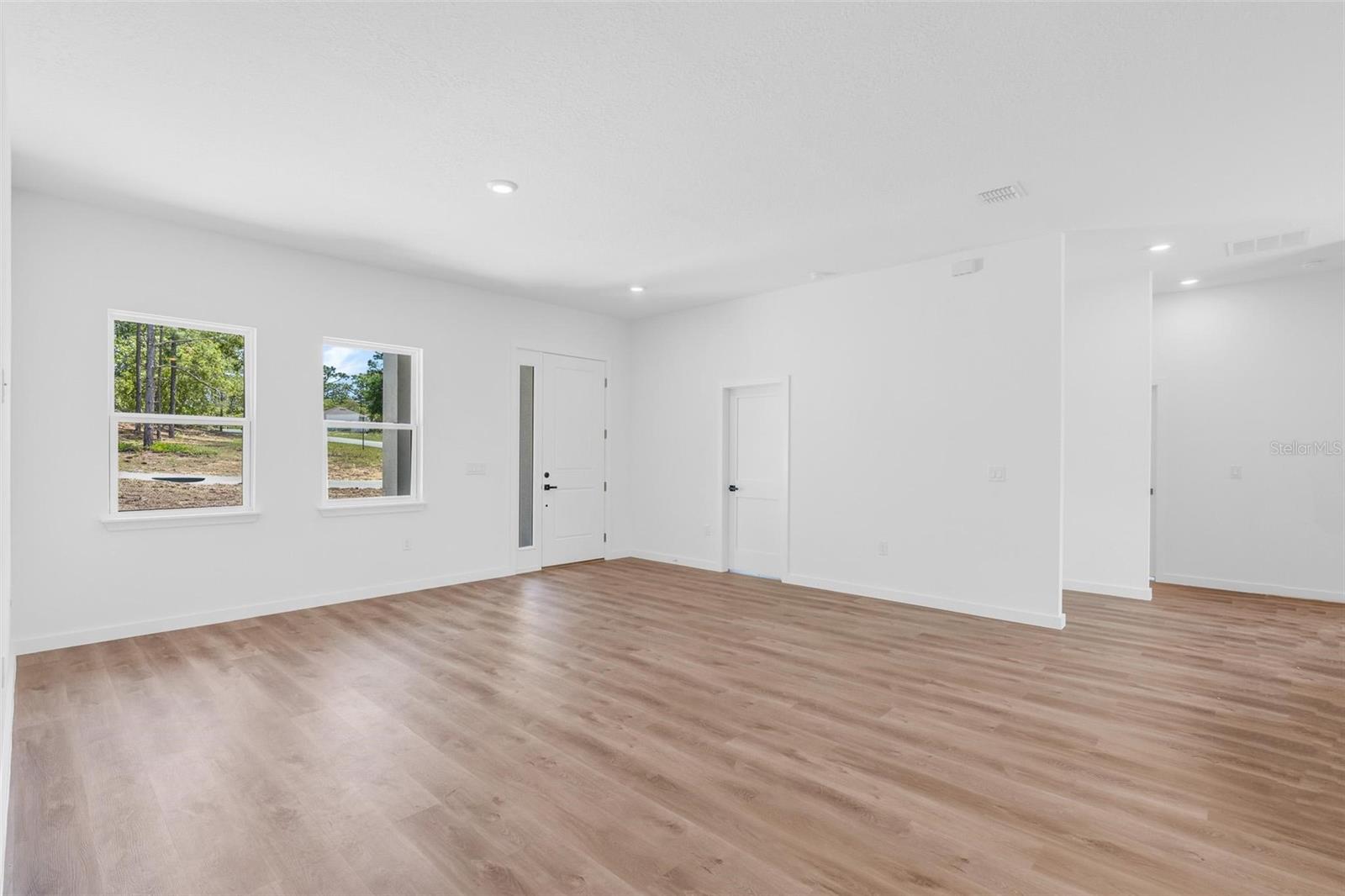 Image 12 of 49 For 8812 Lansen Way