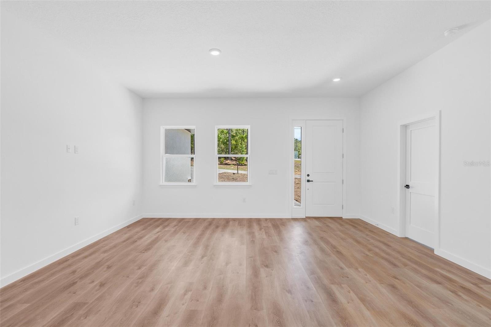 Image 13 of 49 For 8812 Lansen Way