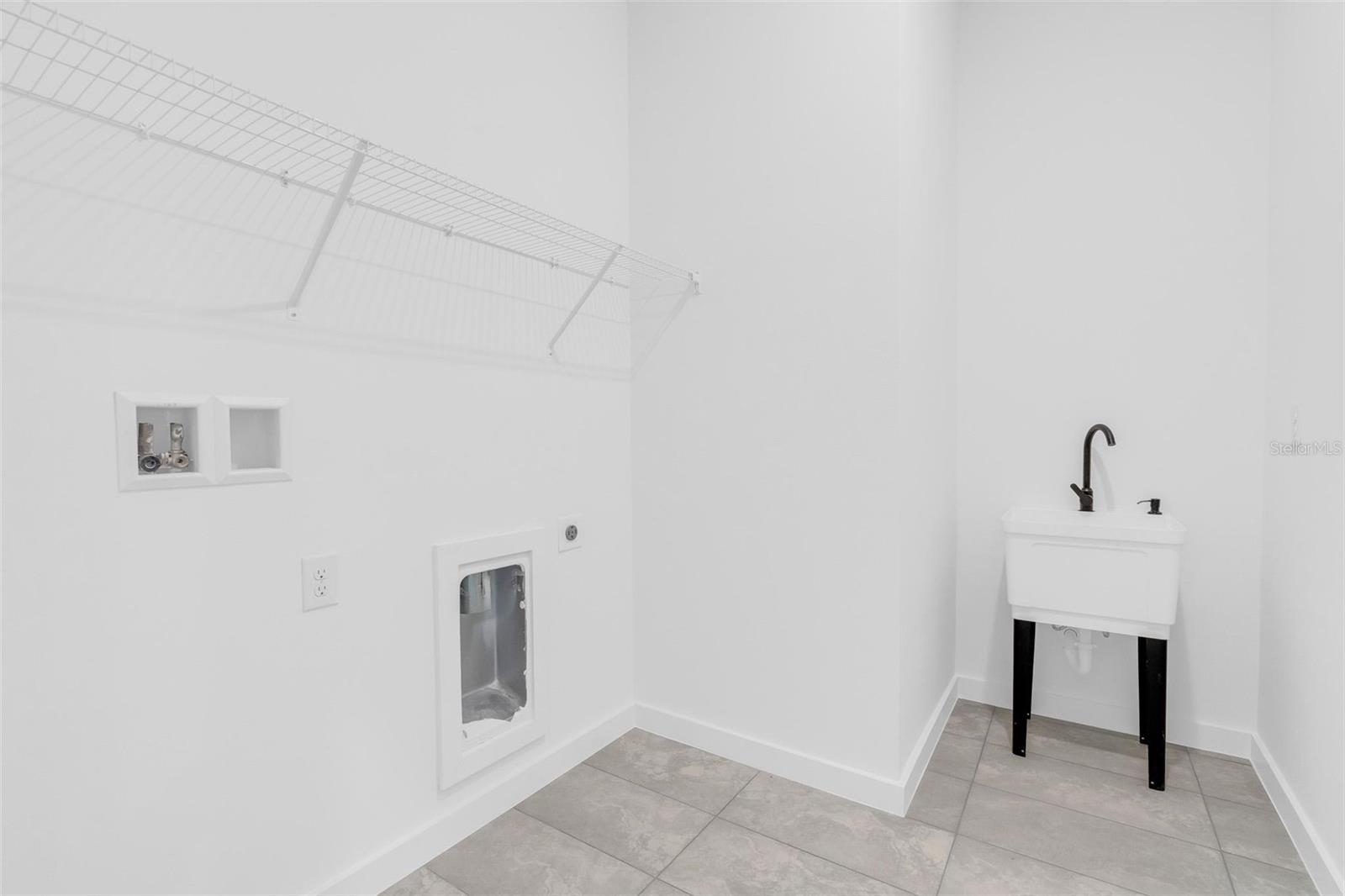 Image 16 of 49 For 8812 Lansen Way