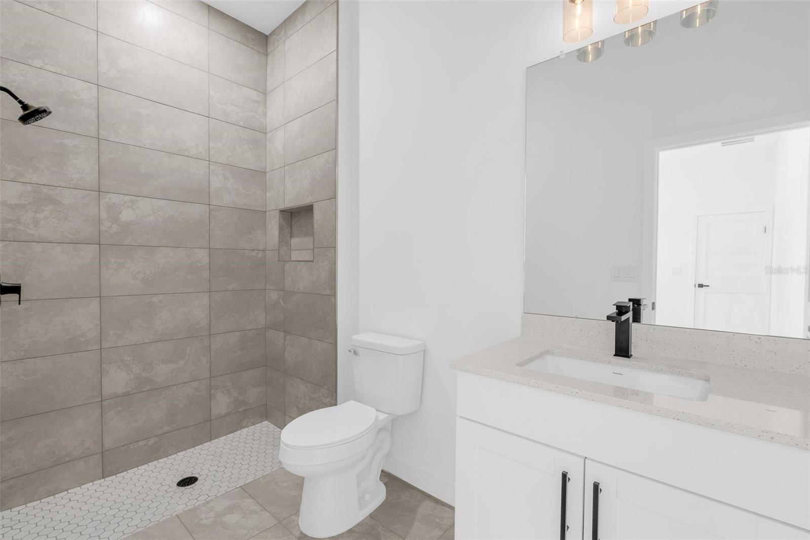 Image 17 of 49 For 8812 Lansen Way