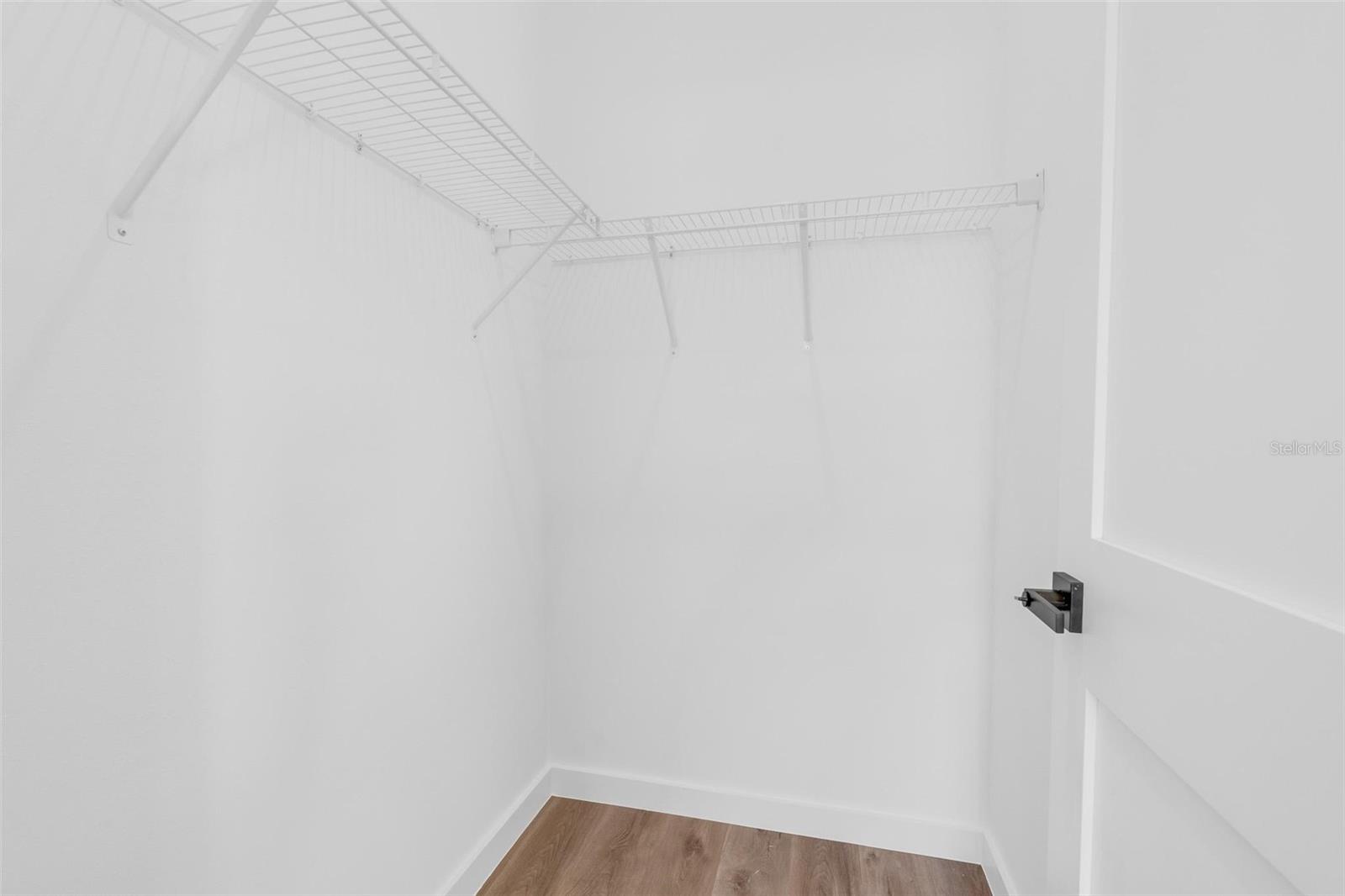 Image 18 of 49 For 8812 Lansen Way