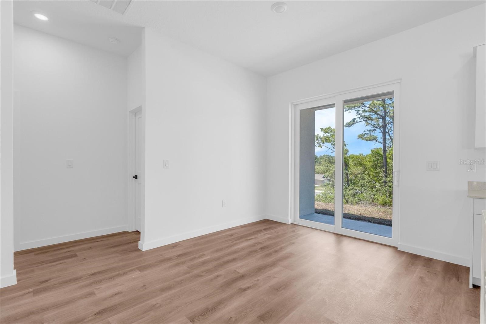 Image 38 of 49 For 8812 Lansen Way