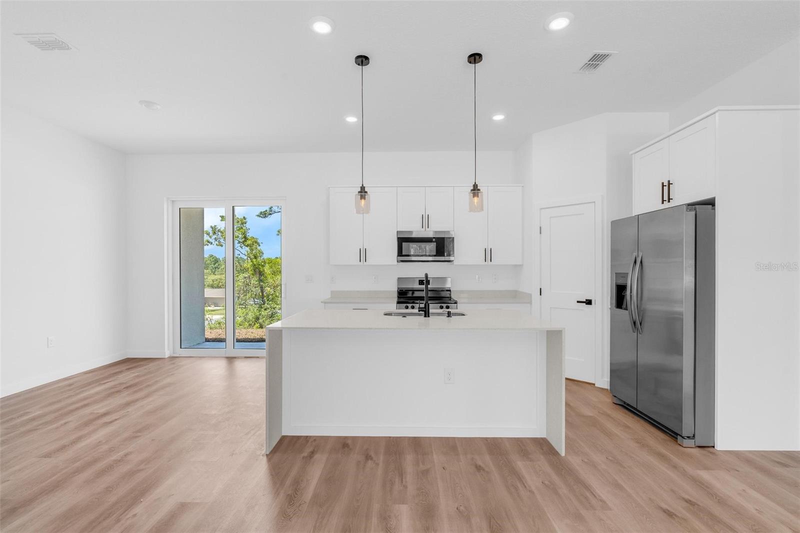 Image 6 of 49 For 8812 Lansen Way