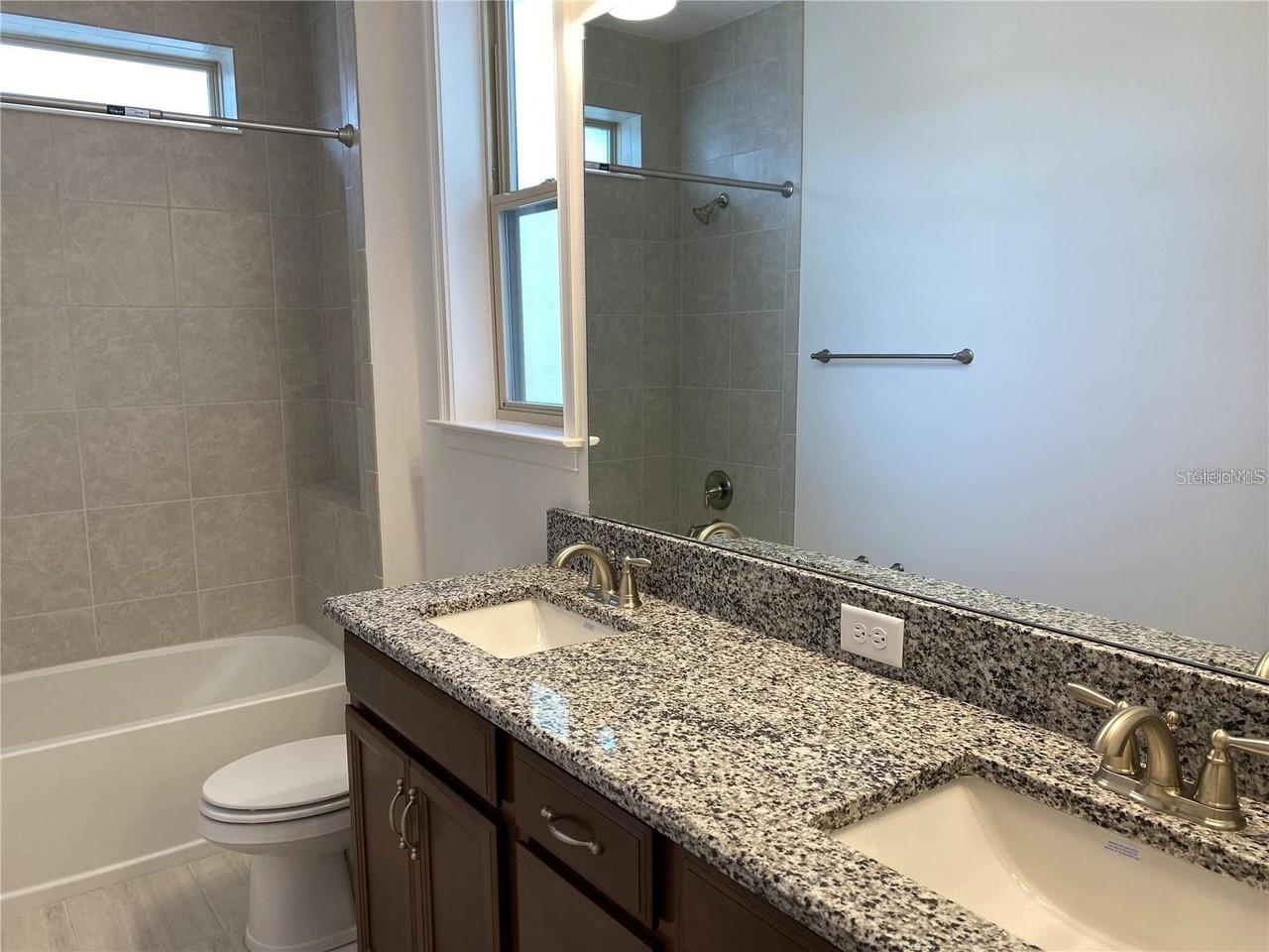 Image 10 of 14 For 8112 Mabury Lane