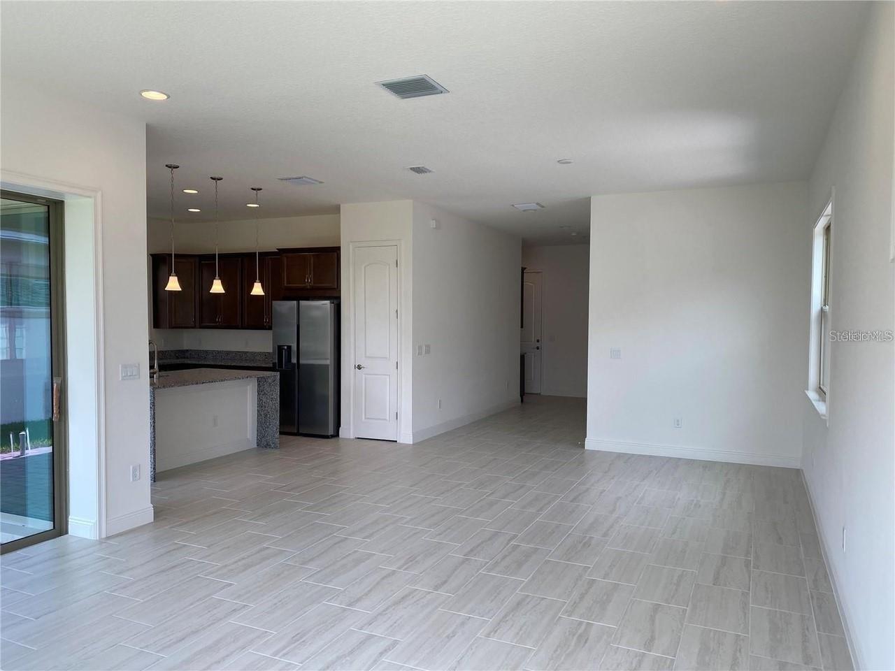 Image 3 of 14 For 8112 Mabury Lane