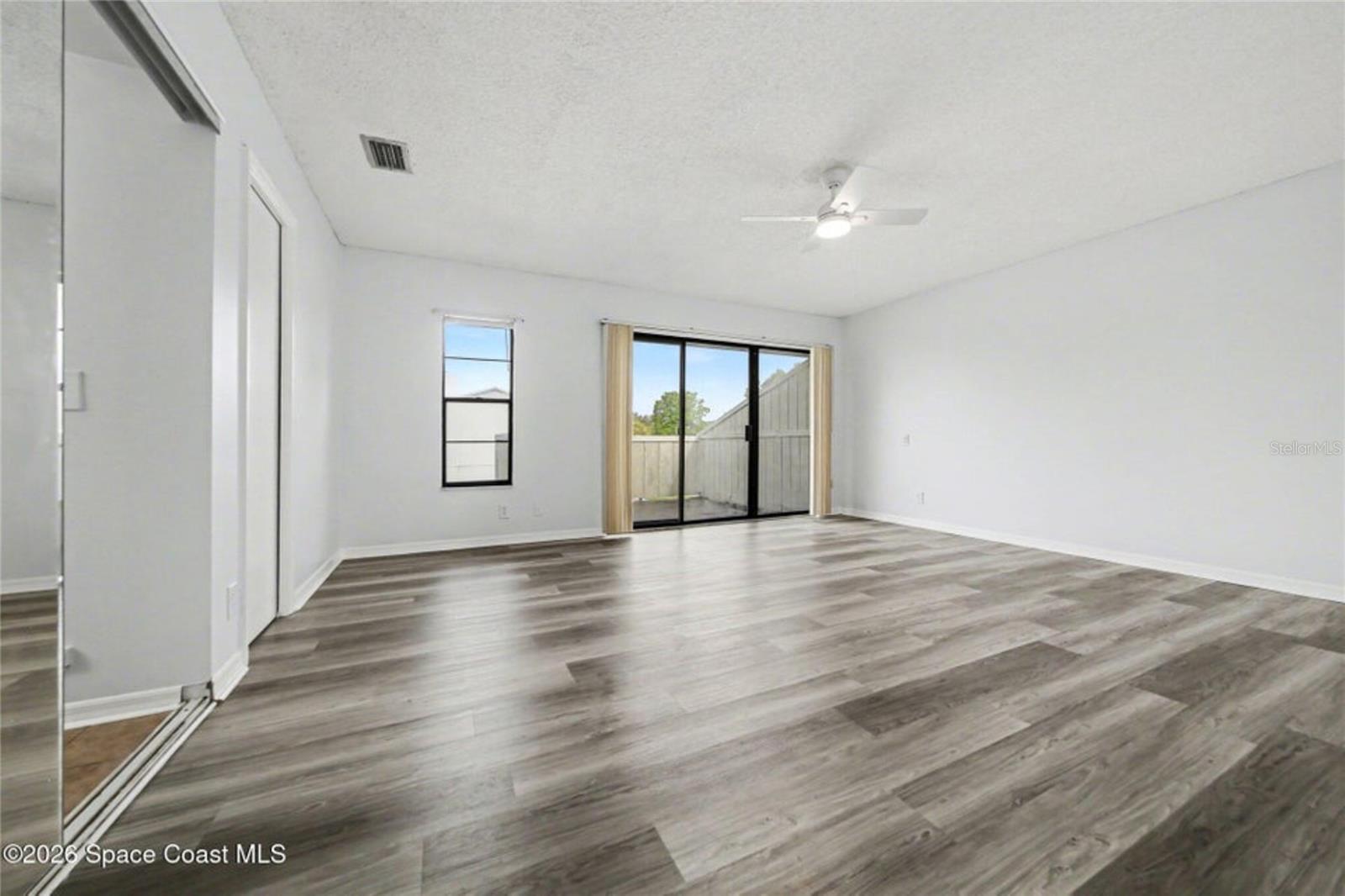 Image 19 of 29 For 1987 Dipol Court