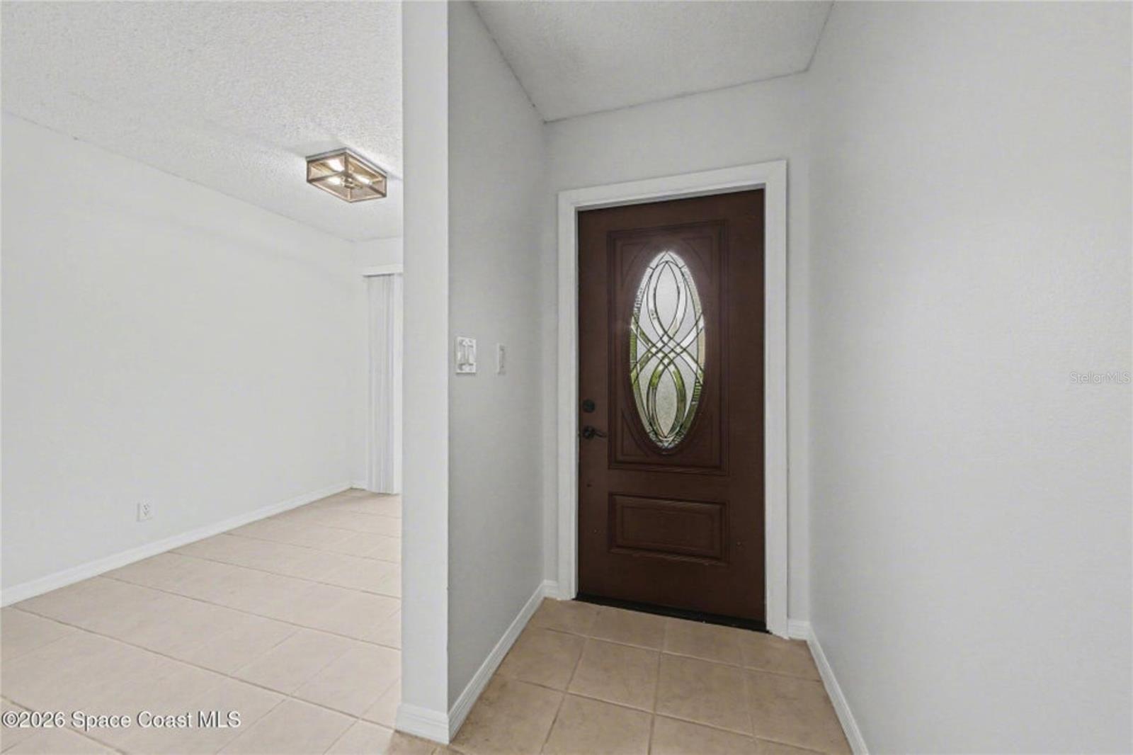 Image 5 of 29 For 1987 Dipol Court