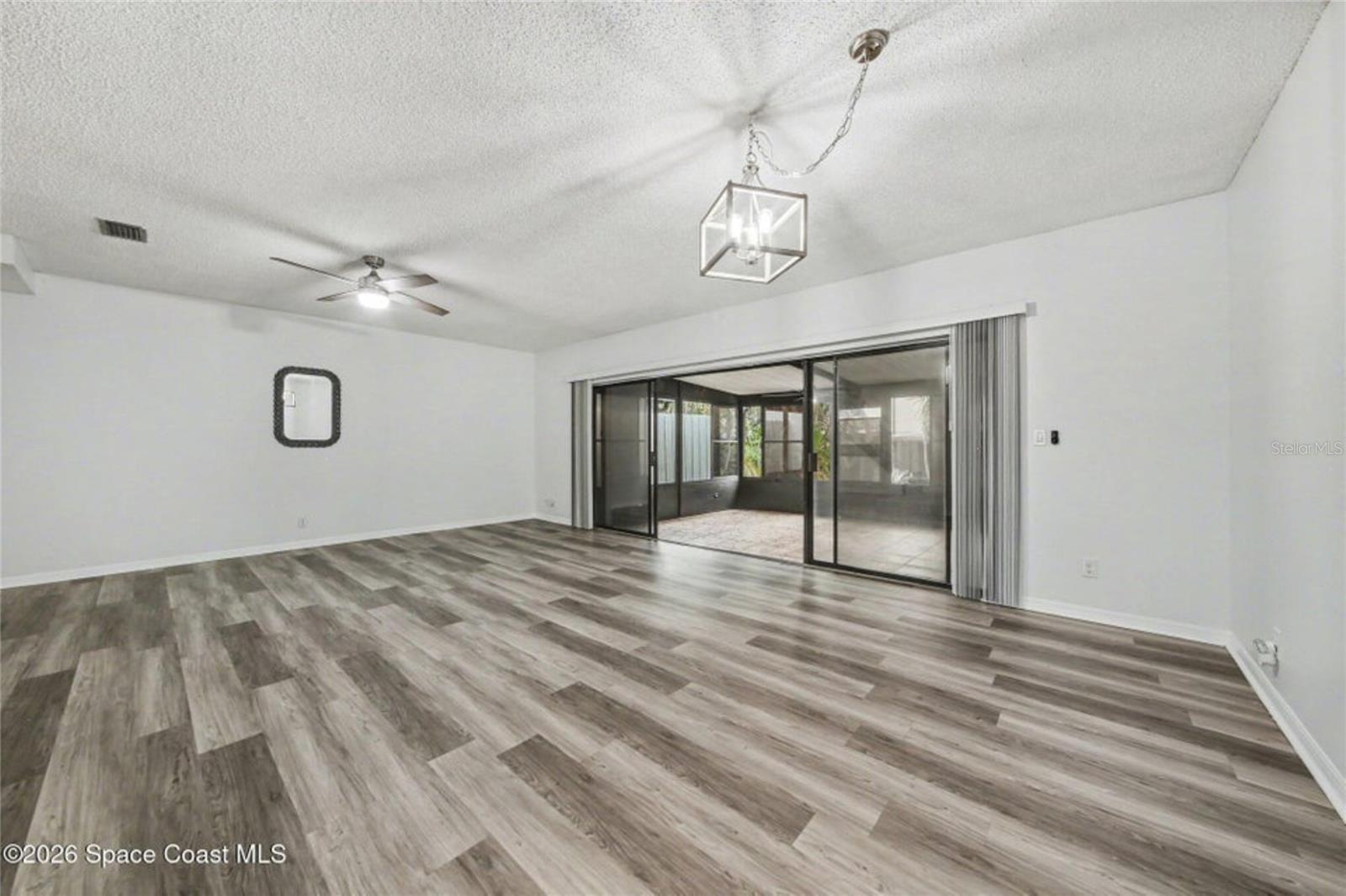 Image 9 of 29 For 1987 Dipol Court