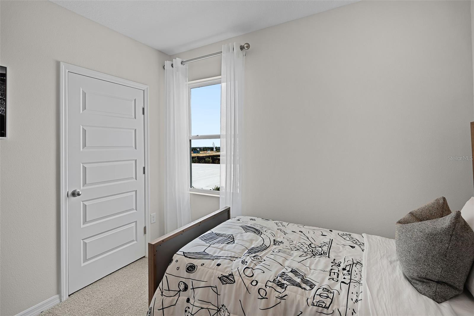 Image 22 of 34 For 8583 Cape Fox Cove