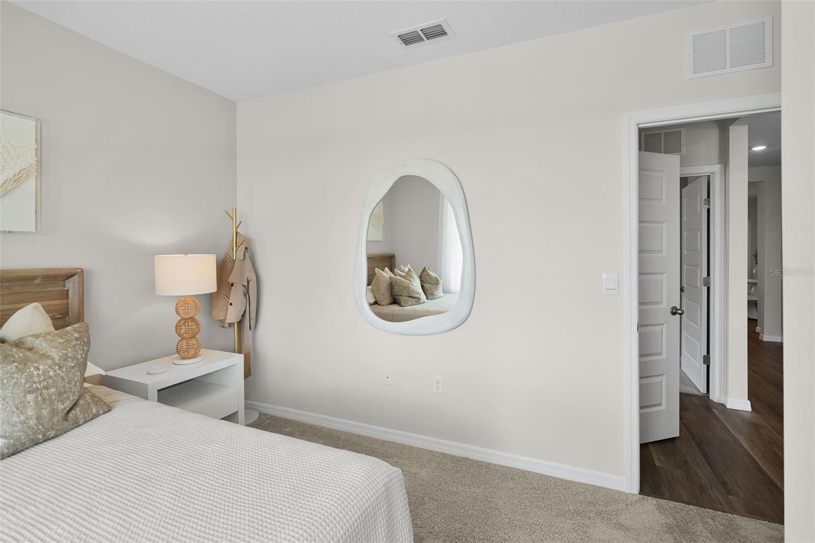 Image 27 of 34 For 8583 Cape Fox Cove