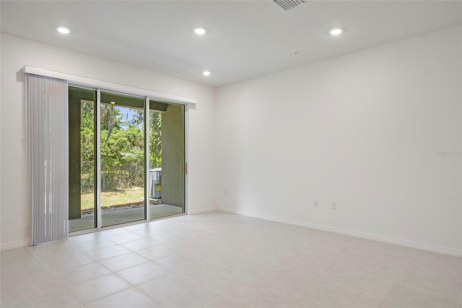 Image 16 of 50 For 5273 Luisa Court