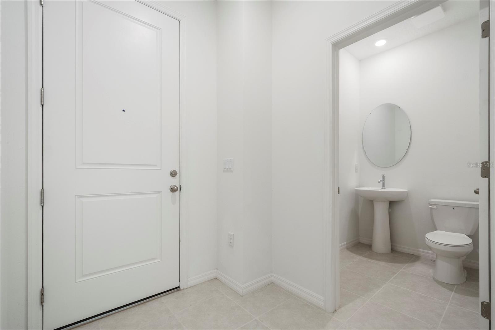 Image 5 of 50 For 5273 Luisa Court