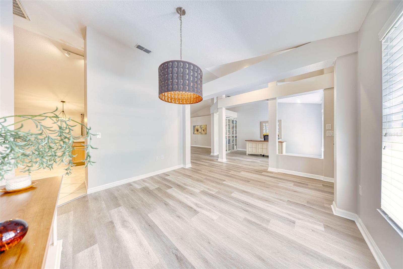 Image 10 of 37 For 1445 Bent Oaks Boulevard