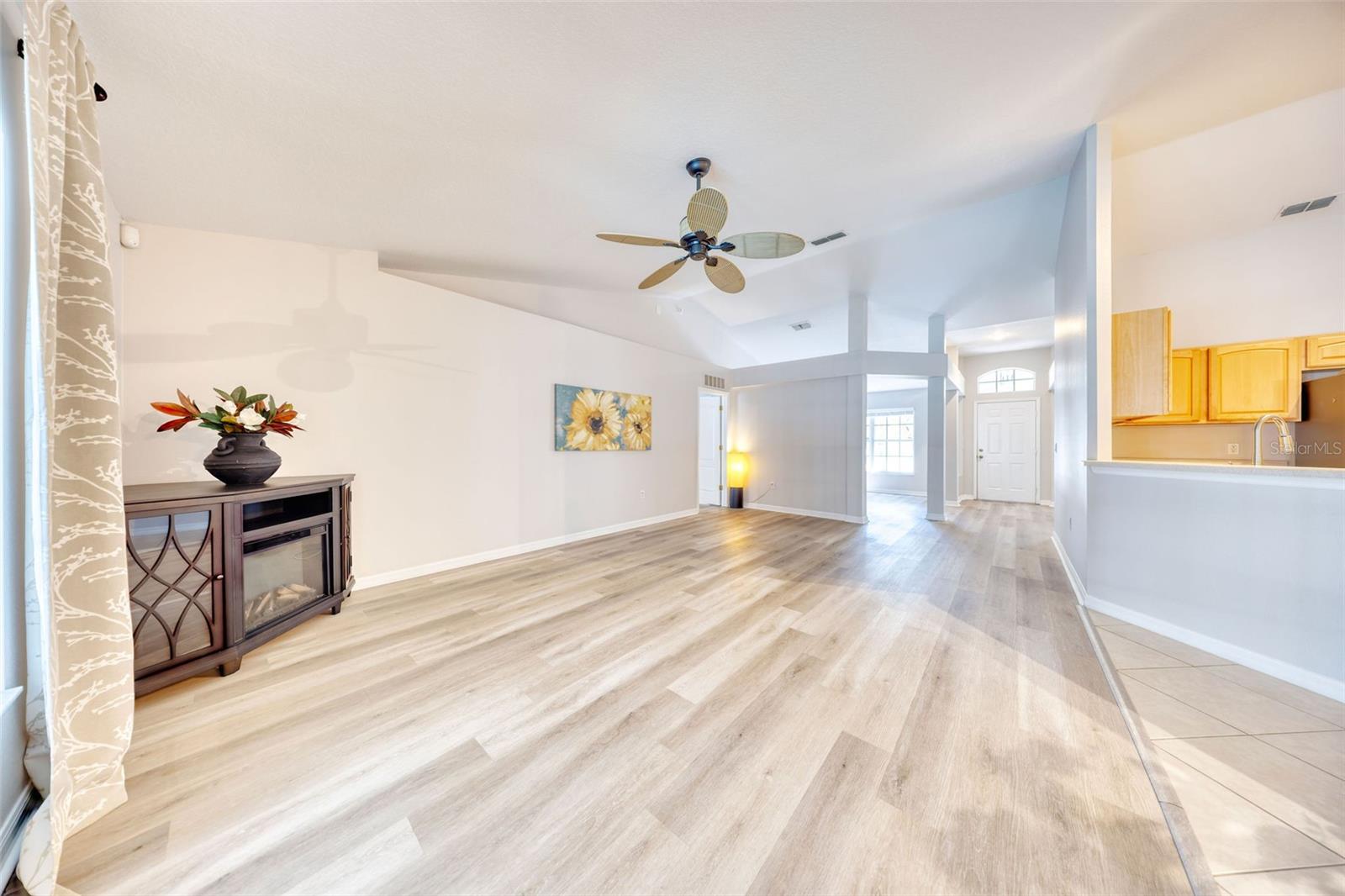 Image 12 of 37 For 1445 Bent Oaks Boulevard