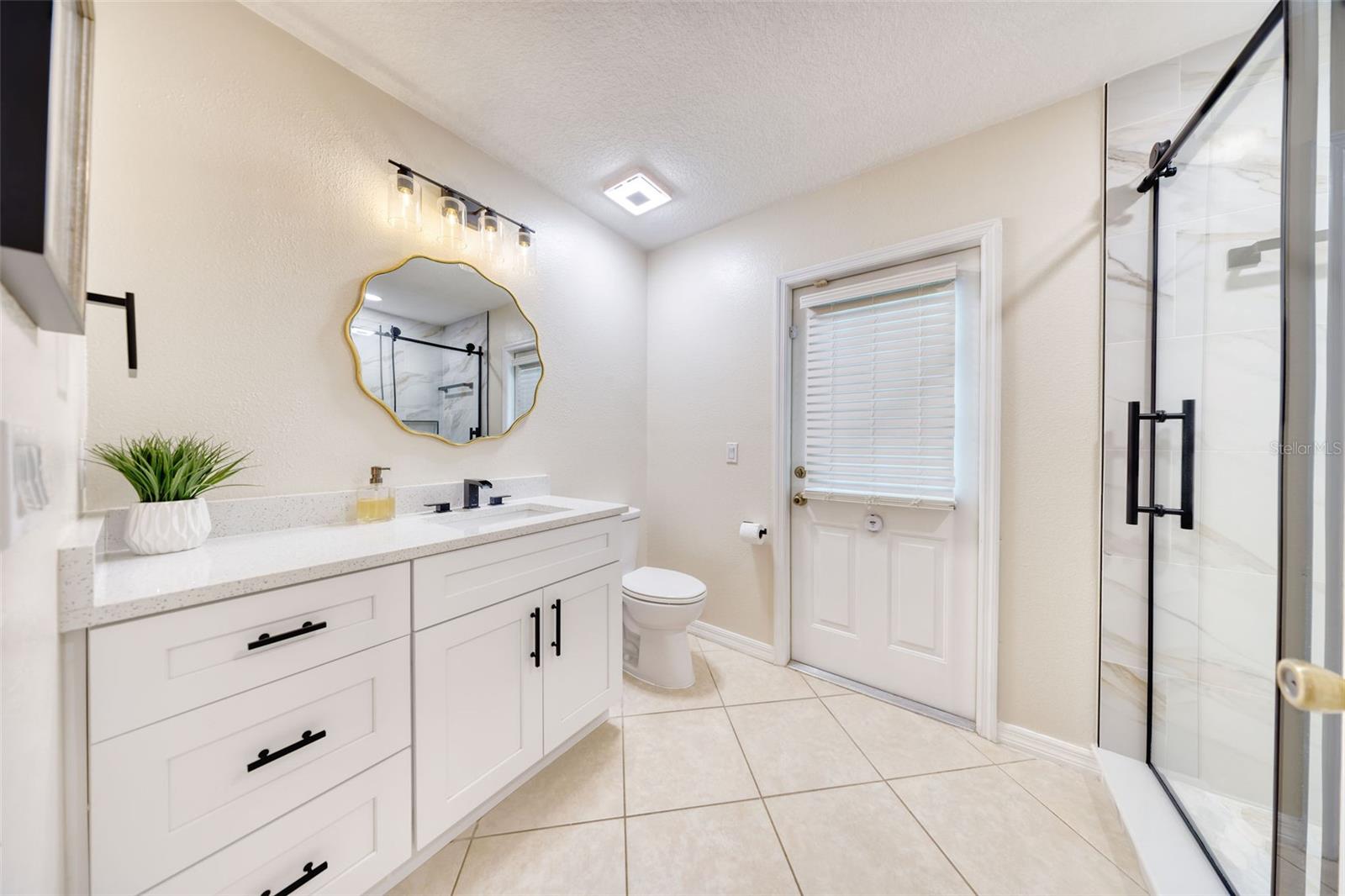 Image 31 of 37 For 1445 Bent Oaks Boulevard