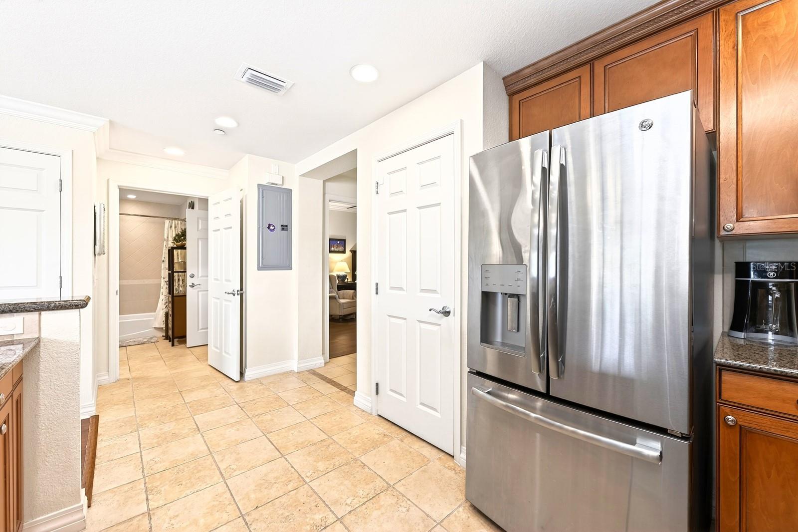 Image 12 of 35 For 7612 Cabana Court 201