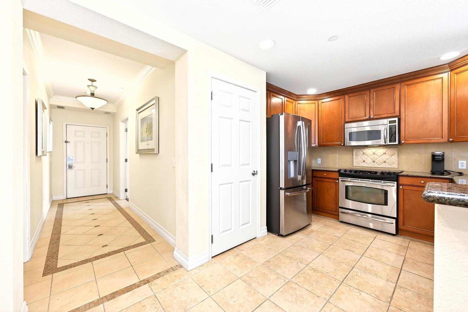 Image 14 of 35 For 7612 Cabana Court 201